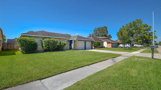 Friendswood 1-story, 3-bed 2154 Pilgrims Point Drive-idx