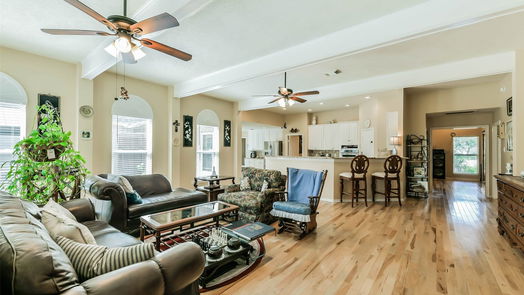 Friendswood null-story, 5-bed 700 Piney Ridge Drive-idx