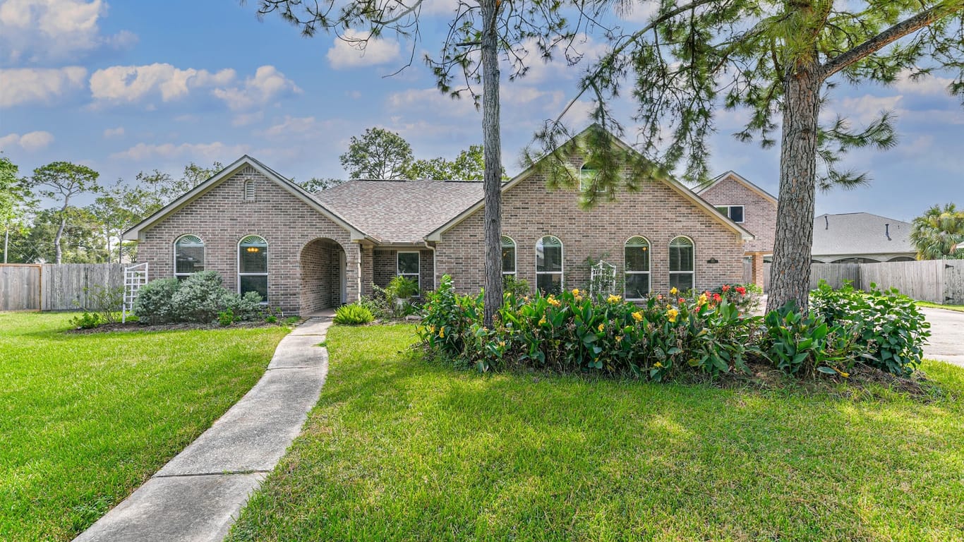 Friendswood 1-story, 5-bed 700 Piney Ridge Drive-idx