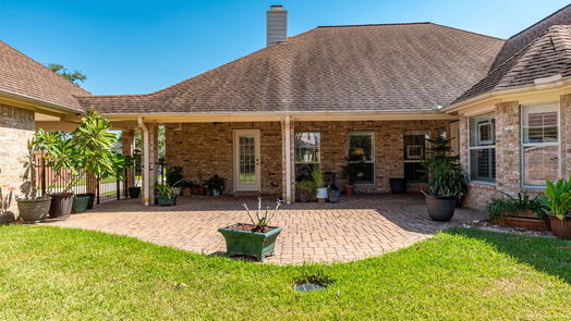 Friendswood 1-story, 4-bed 1914 Sandy Lake Drive-idx