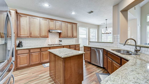 Friendswood 2-story, 5-bed 1409 Cambridge Drive-idx