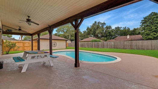 Friendswood 2-story, 4-bed 1807 Talon Drive-idx