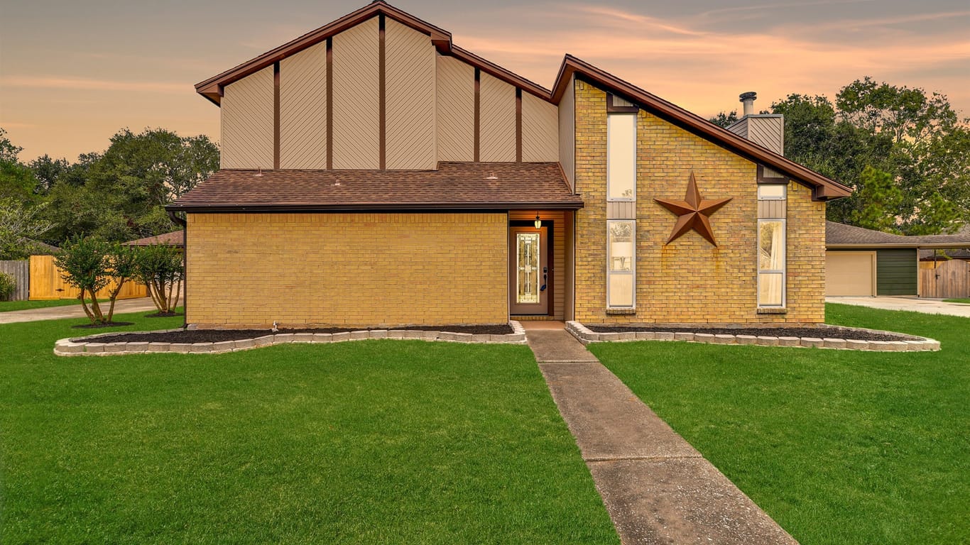 Friendswood 2-story, 4-bed 1807 Talon Drive-idx