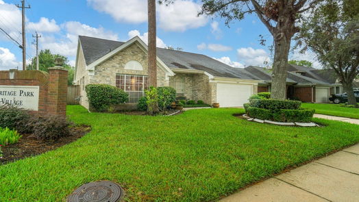 Friendswood 1-story, 4-bed 4603 Five Knolls Drive-idx