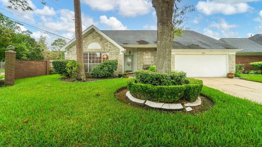 Friendswood 1-story, 4-bed 4603 Five Knolls Drive-idx