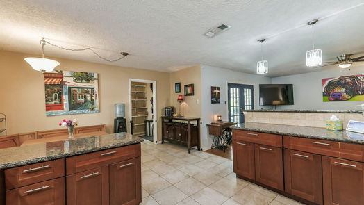 Friendswood null-story, 3-bed 109 E Shadowbend Avenue-idx