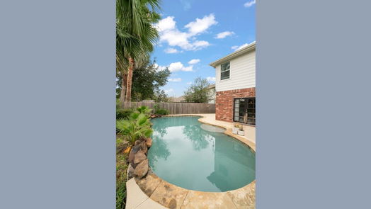 Friendswood 2-story, 6-bed 16234 Leigh Canyon Drive-idx