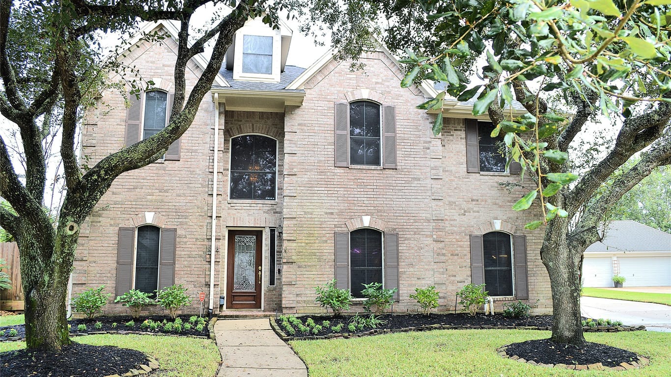 Friendswood 2-story, 5-bed 2829 Fairway Drive-idx