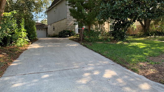 Friendswood 2-story, 4-bed 5223 Whittier Oaks Drive-idx