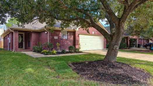 Friendswood null-story, 2-bed 213 Live Oak Lane-idx