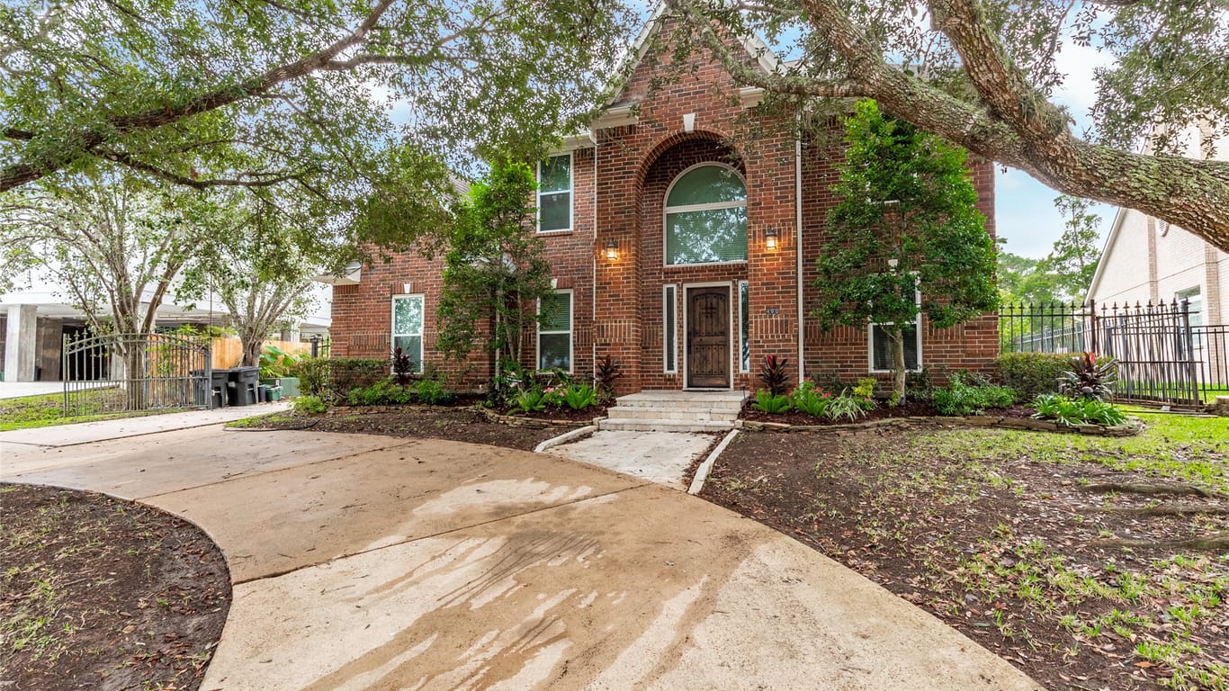 Friendswood 2-story, 5-bed 5490 Appleblossom Lane-idx