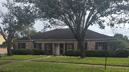 Friendswood null-story, 3-bed 301 W Castle Harbour Drive-idx