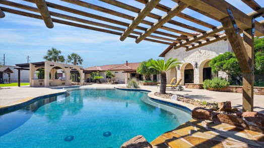 Friendswood null-story, 5-bed 2517 Sierra Madre-idx