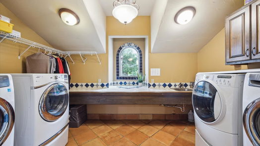 Friendswood null-story, 5-bed 2517 Sierra Madre-idx