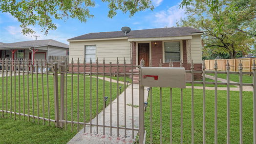 Houston 1-story, 5-bed 2111 3rd Street-idx