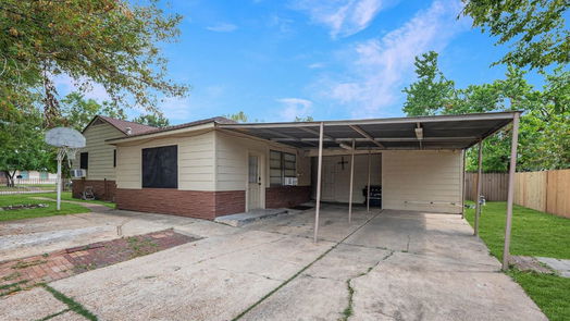 Houston 1-story, 5-bed 2111 3rd Street-idx