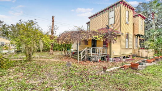 Galveston 2-story, 3-bed 3202 Avenue N 1/2-idx