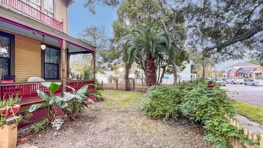 Galveston 2-story, 3-bed 3202 Avenue N 1/2-idx