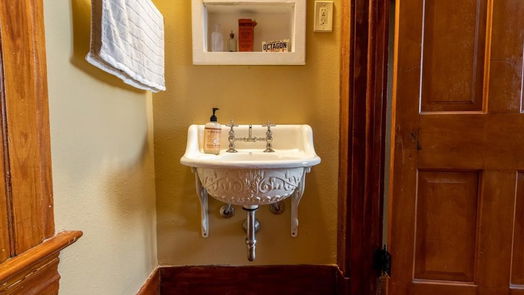 Galveston 2-story, 3-bed 1512 25th Street-idx
