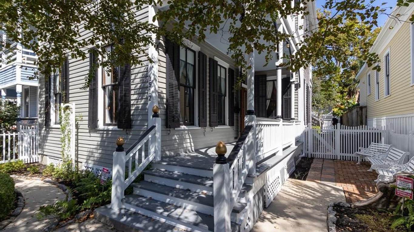 Galveston 2-story, 3-bed 1512 25th Street-idx