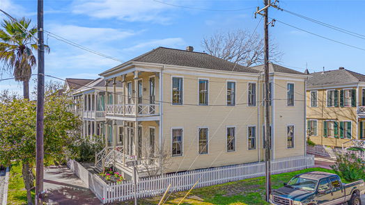 Galveston 2-story, 4-bed 2002 Avenue K-idx