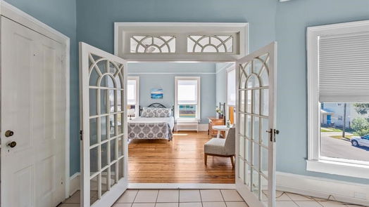 Galveston 2-story, 4-bed 2927 Bernardo De Galvez-idx