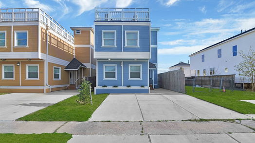 Galveston 2-story, 3-bed 4013 Avenue N 1/2-idx