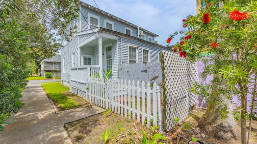 Galveston 2-story, 5-bed 1627 Avenue M-idx