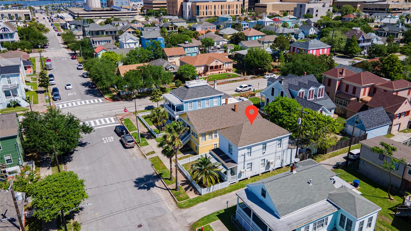 Galveston 2-story, 3-bed 610 13th Street-idx