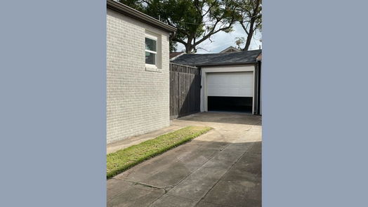 Galveston 1-story, 2-bed 4305 Avenue Q 1/2-idx
