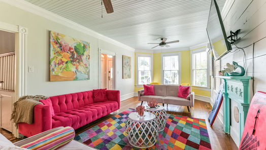 Galveston 2-story, 4-bed 2520 Avenue P 1/2-idx