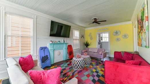 Galveston 2-story, 4-bed 2520 Avenue P 1/2-idx