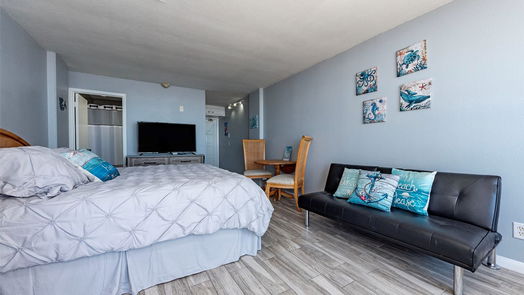 Galveston null-story, 0-bed 415 E Beach Dr Drive 808-idx