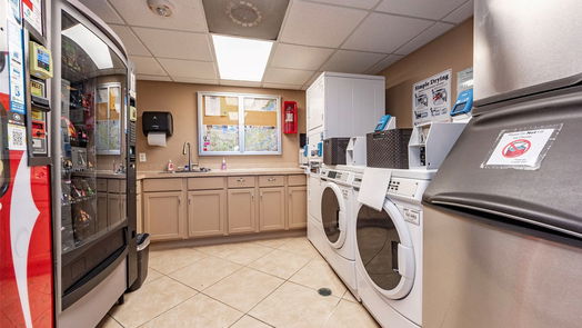 Galveston null-story, 0-bed 415 E Beach Dr Drive 808-idx