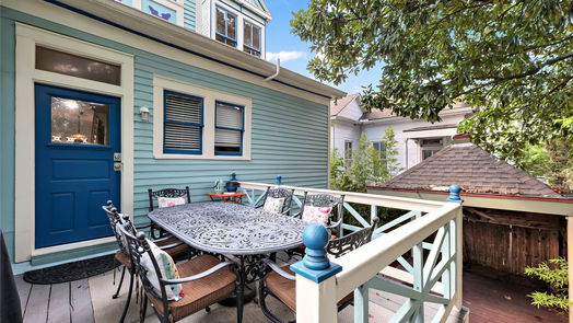 Galveston 2-story, 3-bed 3202 Avenue P 1/2-idx