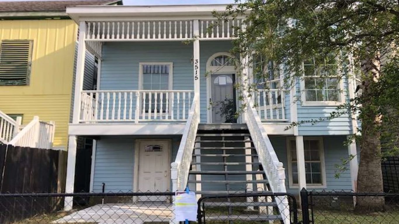 Galveston 2-story, 2-bed 3515 Winnie Street-idx