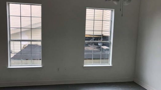Galveston 2-story, 4-bed 3515 Winnie Street-idx