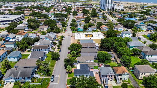 Galveston 2-story, 2-bed 827 Winnie Street-idx