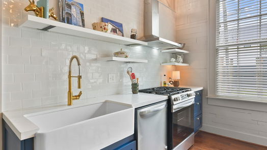 Galveston 2-story, 2-bed 3111 Avenue L-idx