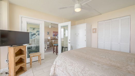 Galveston null-story, 2-bed 415 E Beach Drive 409-idx