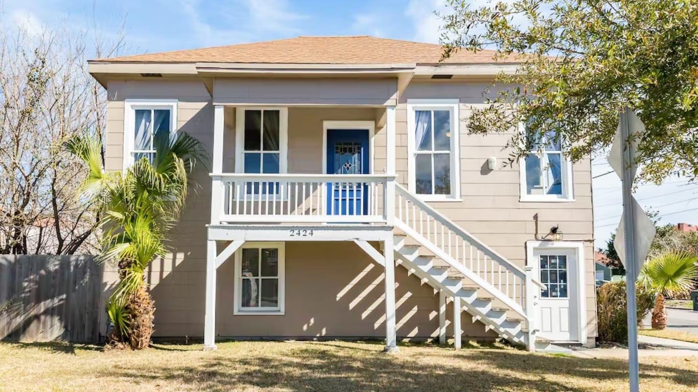 Galveston 2-story, 5-bed 2424 38th Street-idx