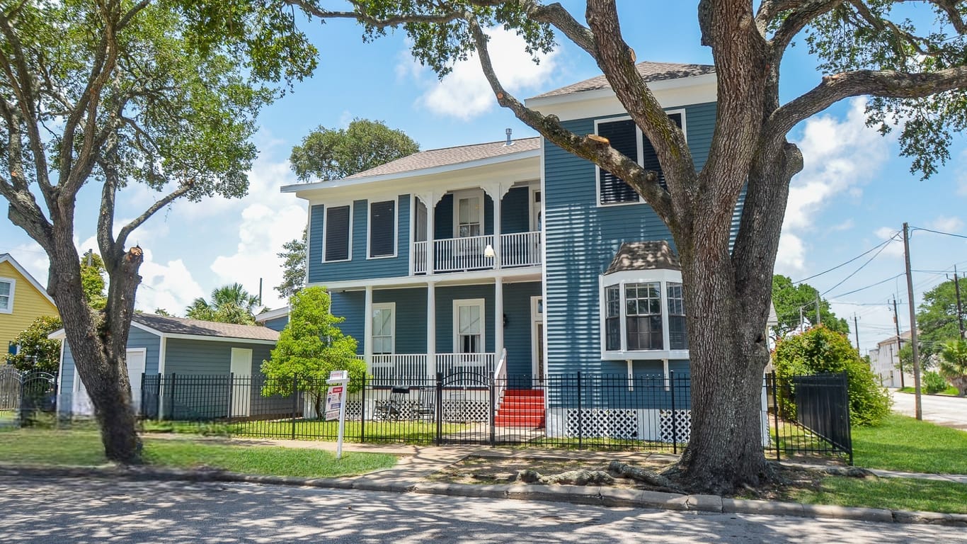 Galveston 2-story, 5-bed 2904 Avenue L-idx