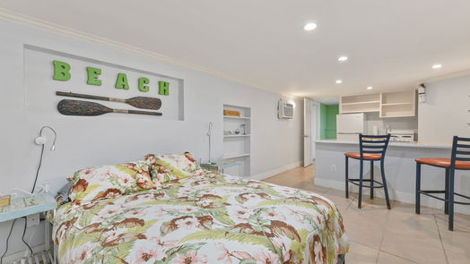 Galveston 2-story, null-bed 1617 16th-idx