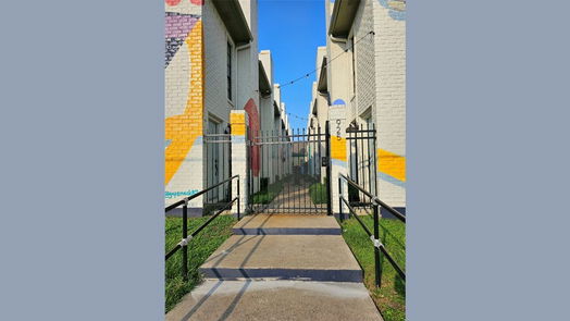 Galveston 2-story, 2-bed 925 Sealy Street-idx