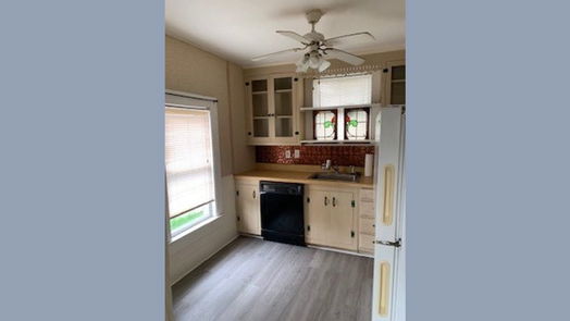 Galveston 2-story, 4-bed 1712 Winnie Street-idx