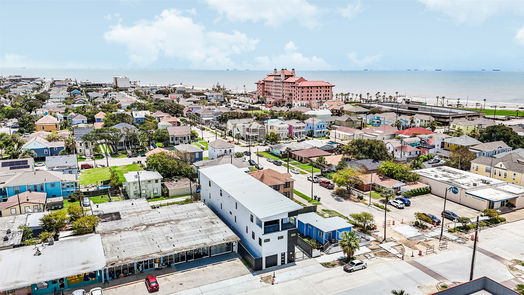 Galveston 2-story, 2-bed 1716 Tremont Street C-idx