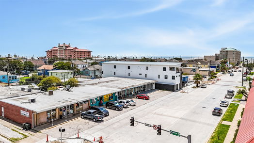 Galveston 2-story, 2-bed 1716 Tremont Street D-idx