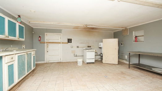Galveston 2-story, 3-bed 1613 39th Street-idx