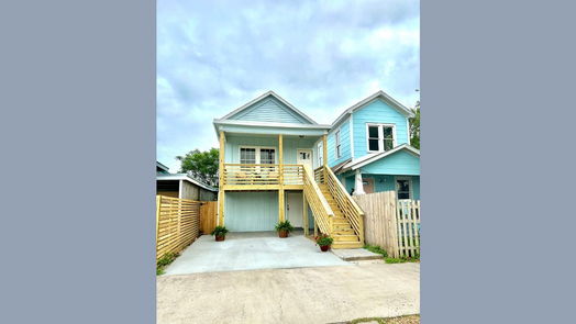 Galveston 2-story, 2-bed 1009 Avenue L-idx