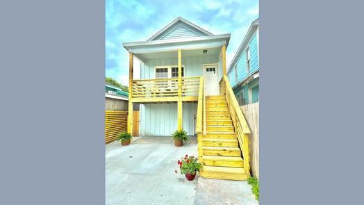 Galveston 2-story, 2-bed 1009 Avenue L-idx